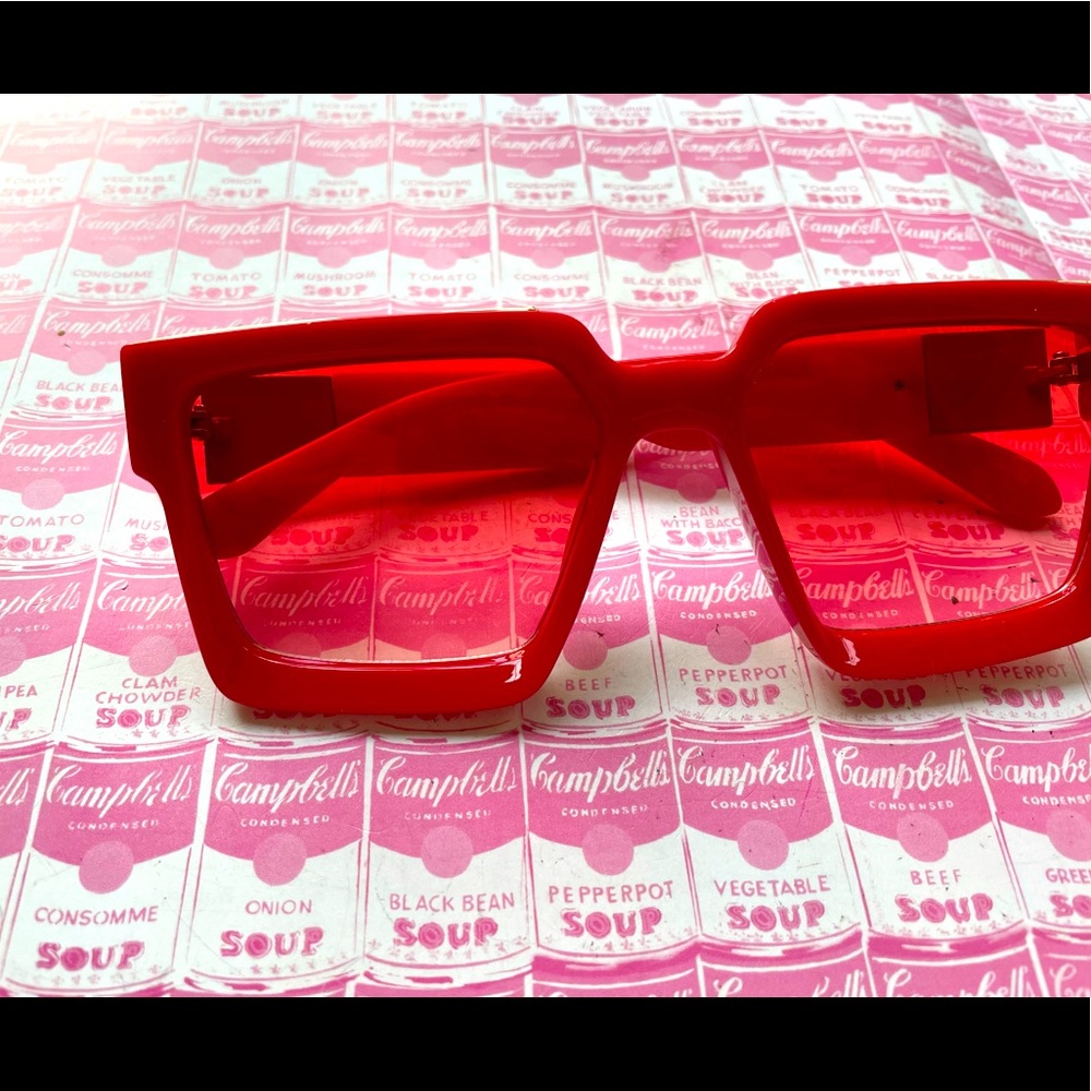 BRAND NEW rad cosmic atomic rad big sunglasses 🔥